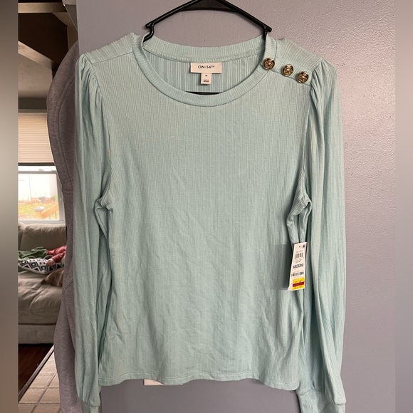 On 34th Tops - On 34th Women’s long sleeve - medium - NWT